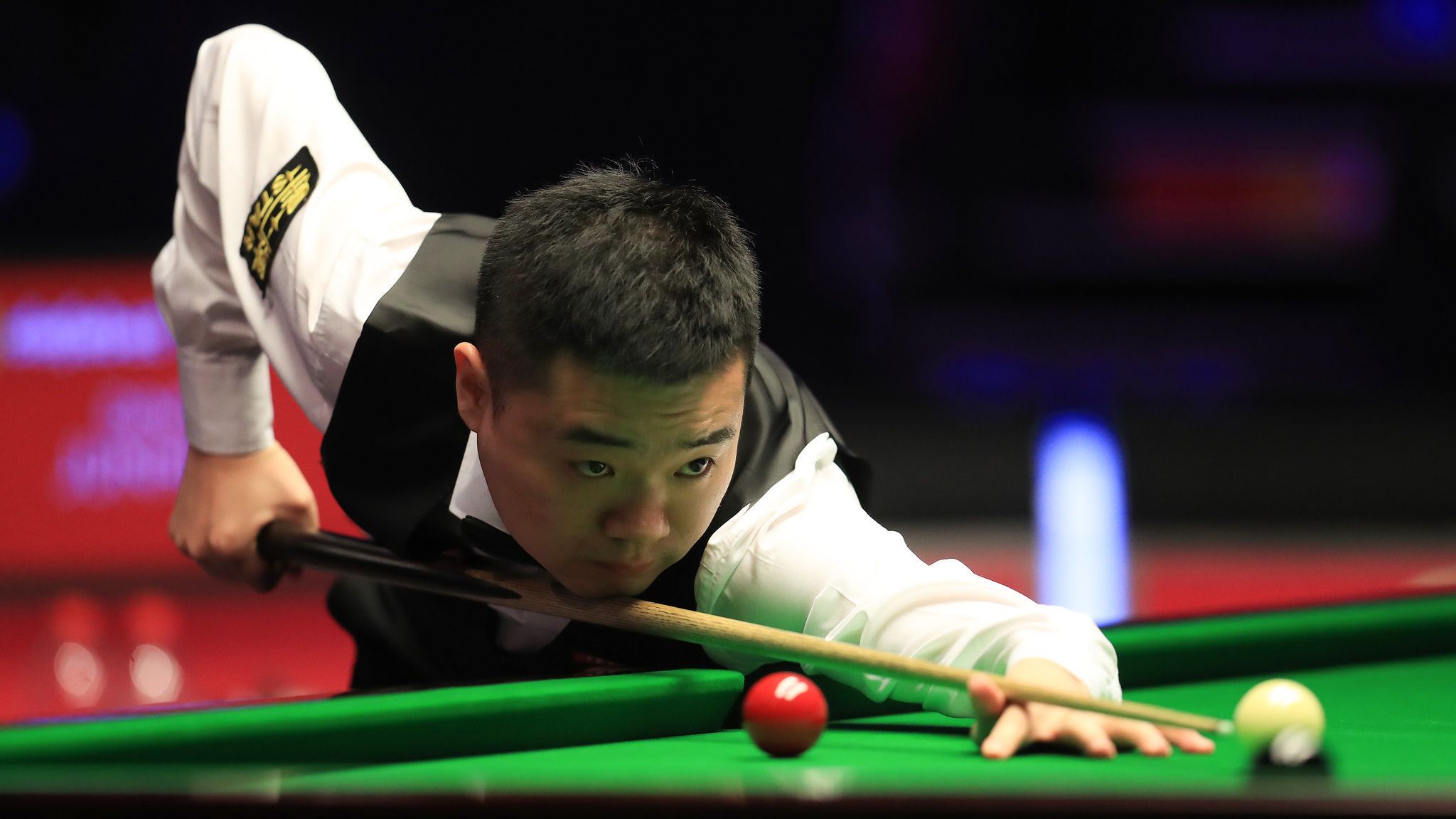 边路传中和 边路传中和